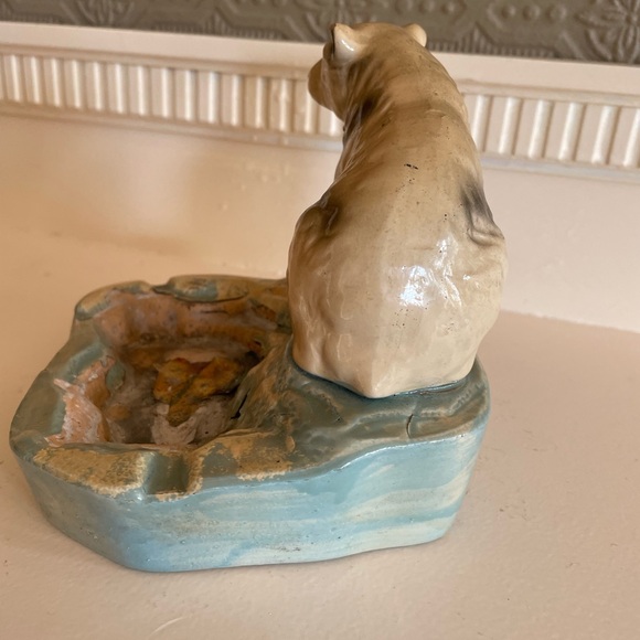 Vintage Ashtray Alaska Ceramic Painted Polar Bear on ￼Ice - Picture 7 of 8